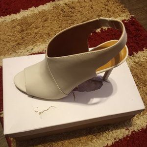 Women's beige size 10 med. sling back 4'inch heels